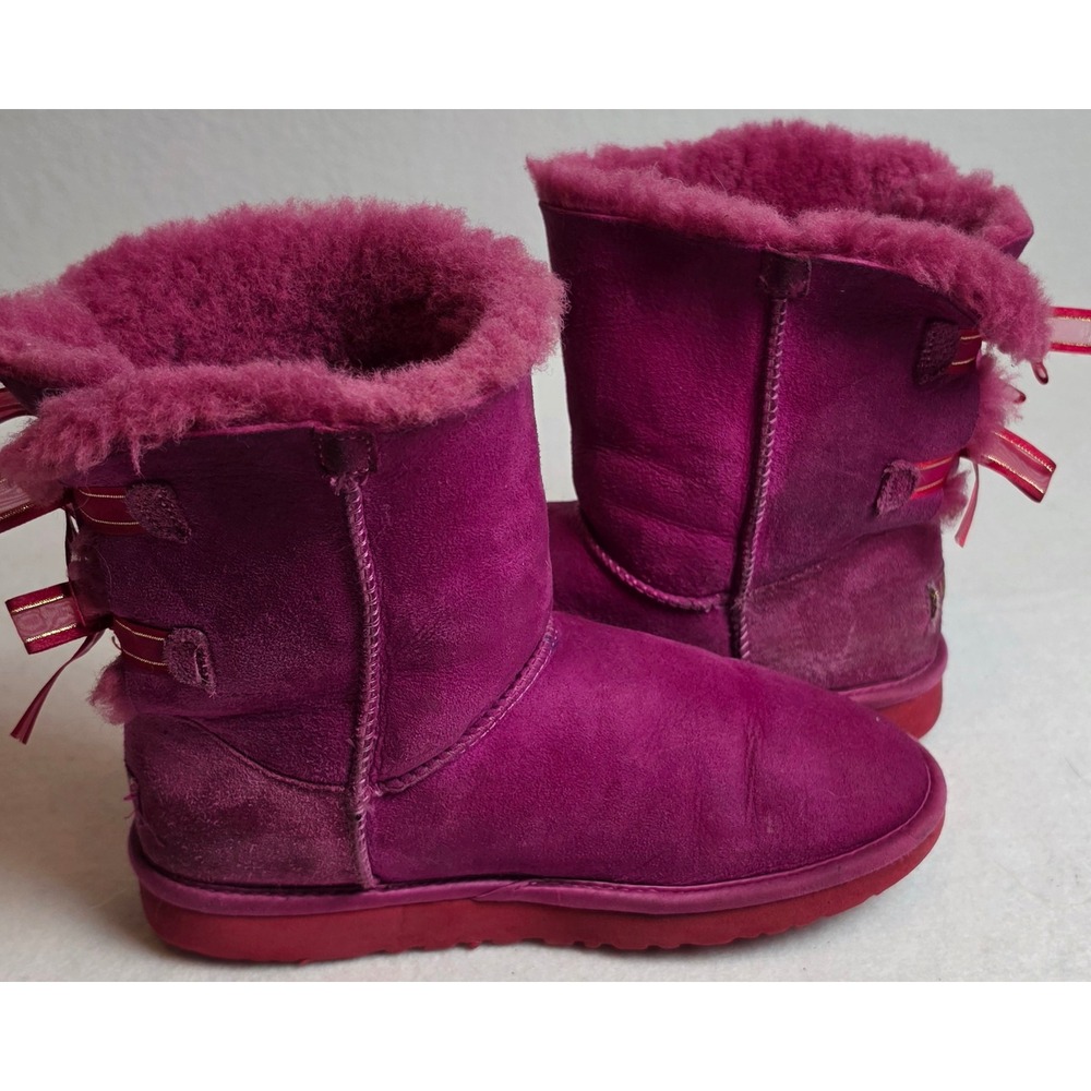 UGG Australia Bailey Bow Magenta Pink Suede Sheepskin Boots 1009329Y Womens 6